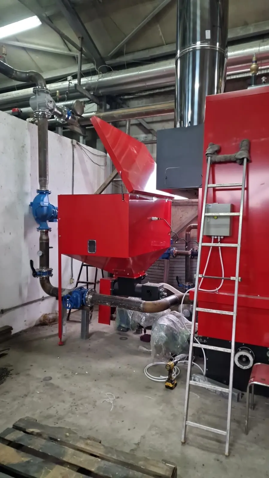 Instalație termică seră comercială